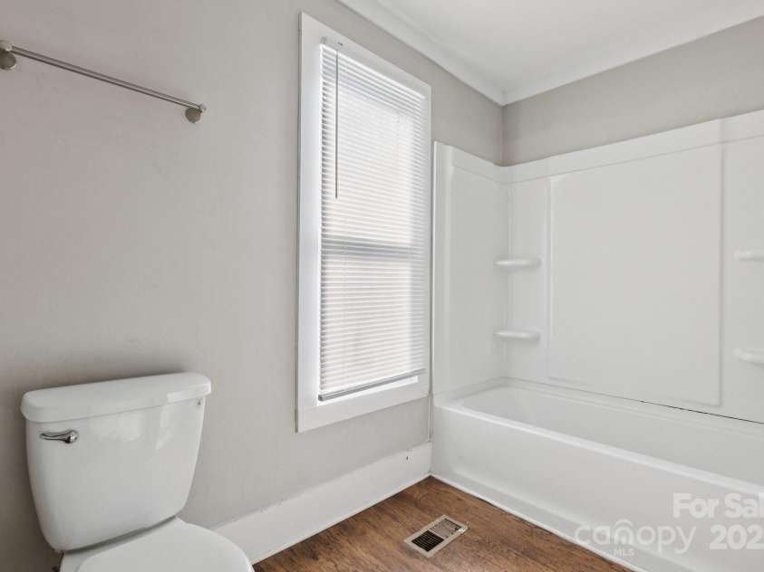 709 Front Street, Statesville, NC 28677.  MLS# CAR4279239, YatesRealty ID 24565. 