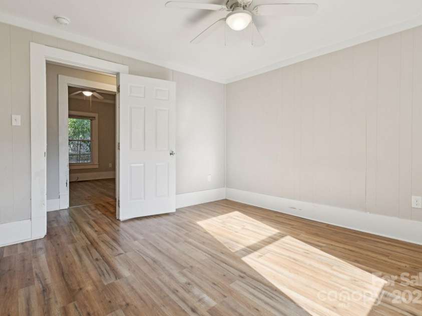 709 Front Street, Statesville, NC 28677.  MLS# CAR4279239, YatesRealty ID 24565. 