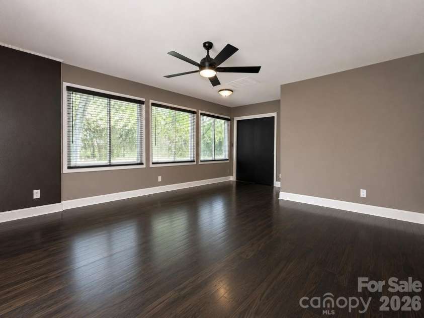 7113 Sterncrest Place, Charlotte, NC 28210.  MLS# CAR4402347, YatesRealty ID 24566. 