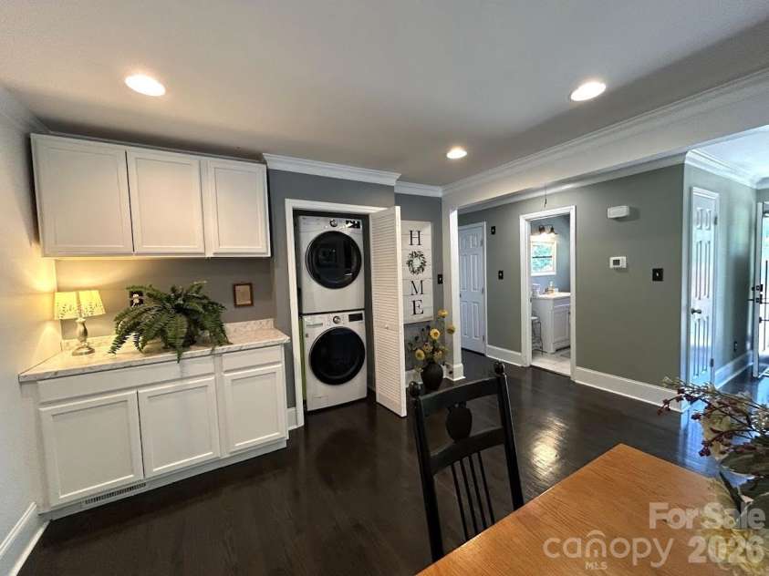 7113 Sterncrest Place, Charlotte, NC 28210.  MLS# CAR4402347, YatesRealty ID 24566. 