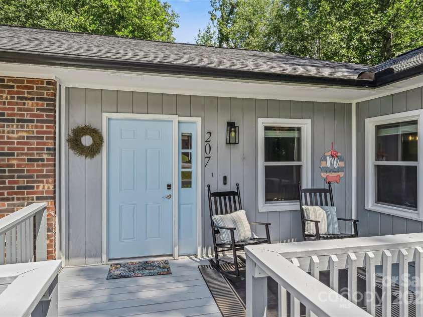 207 Jacksons Run, Morganton, NC 28655.  MLS# CAR4279298, YatesRealty ID 24567. 