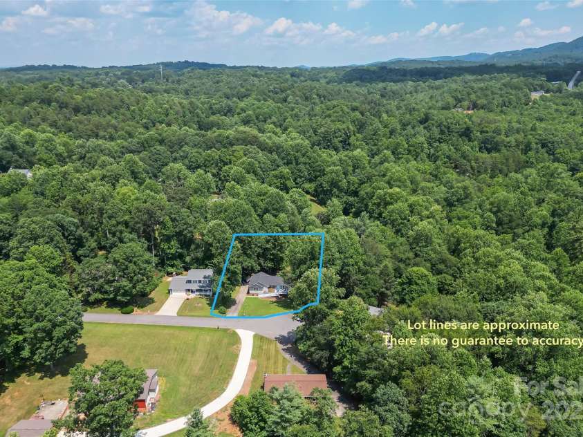 207 Jacksons Run, Morganton, NC 28655.  MLS# CAR4279298, YatesRealty ID 24567. 