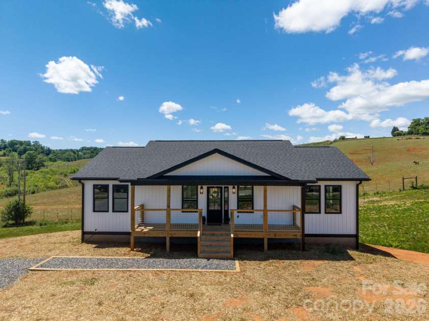 33 Pilgrims Path Lane, Alexander, NC 28701.  MLS# CAR4374090, YatesRealty ID 24567. 33 Pilgrim's Path