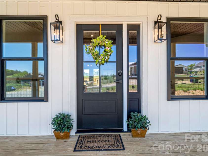 33 Pilgrims Path Lane, Alexander, NC 28701.  MLS# CAR4374090, YatesRealty ID 24567. Front Entryway