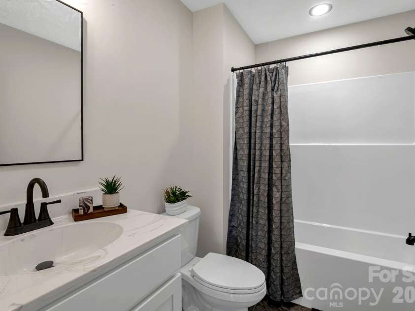 33 Pilgrims Path Lane, Alexander, NC 28701.  MLS# CAR4374090, YatesRealty ID 24567. Full bath #2
