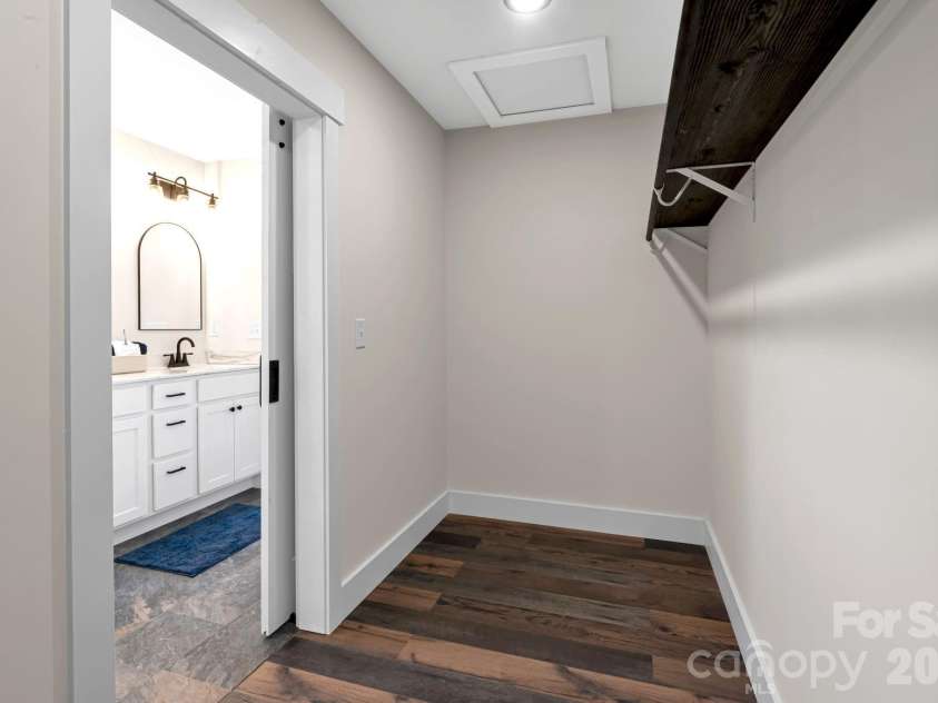 33 Pilgrims Path Lane, Alexander, NC 28701.  MLS# CAR4374090, YatesRealty ID 24567. Spacious walk-in closet