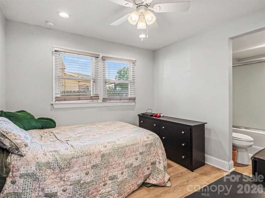 523 Patterson Avenue, Kannapolis, NC 28083.  MLS# CAR4384336, YatesRealty ID 24568. 