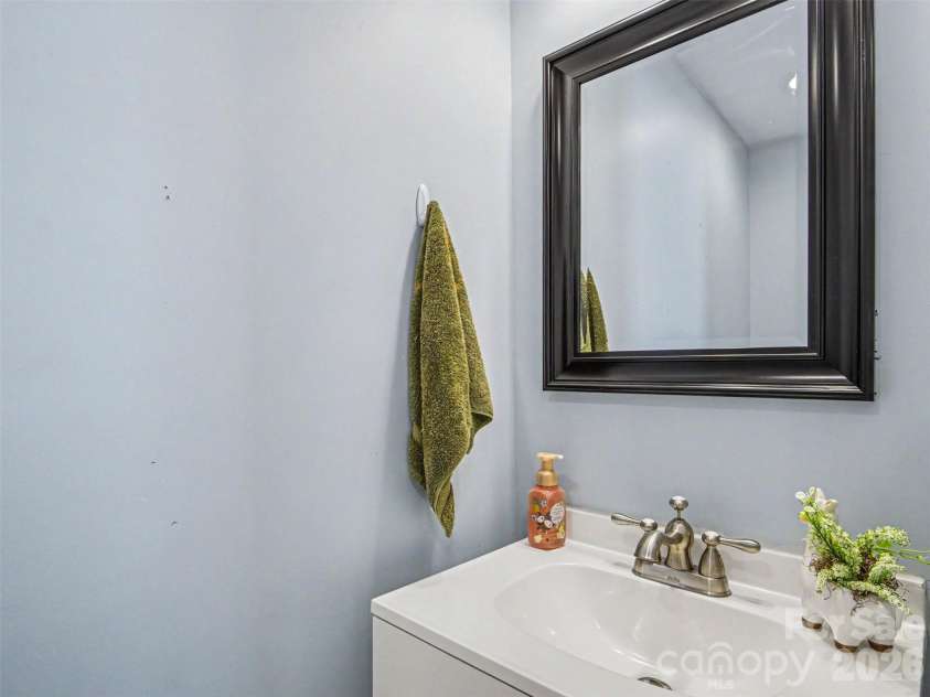 523 Patterson Avenue, Kannapolis, NC 28083.  MLS# CAR4384336, YatesRealty ID 24568. 