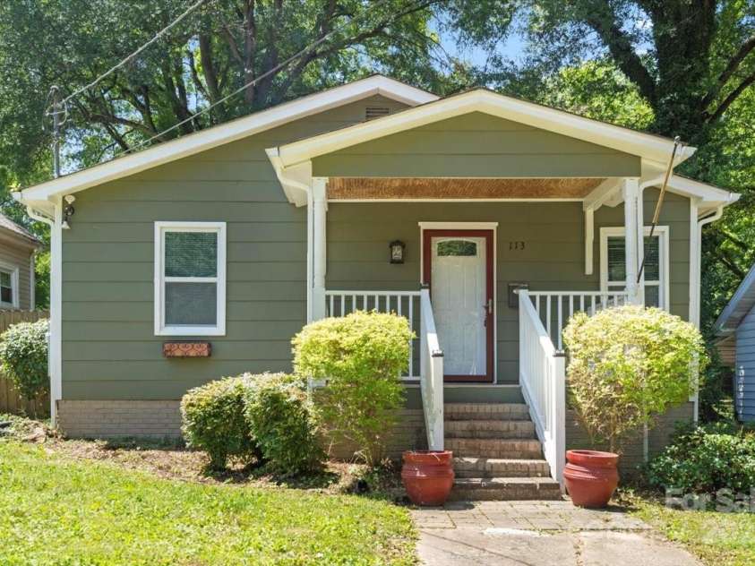 113 5th Avenue, Gastonia, NC 28052.  MLS# CAR4269345, YatesRealty ID 24569. 