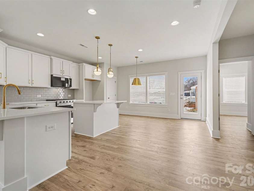 4768 Americana Avenue, Charlotte, NC 28215.  MLS# CAR4342120, YatesRealty ID 2457. 