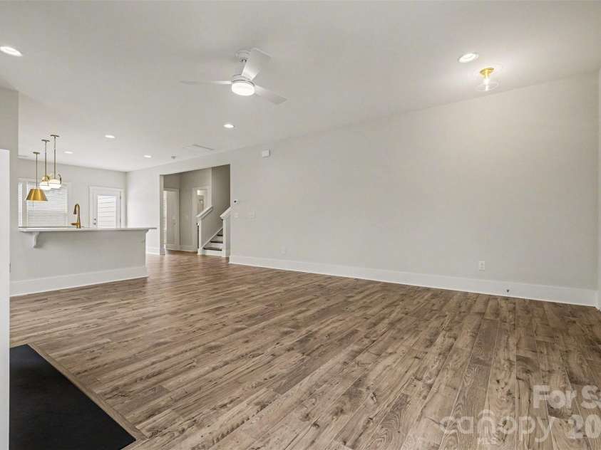 4768 Americana Avenue, Charlotte, NC 28215.  MLS# CAR4342120, YatesRealty ID 2457. 
