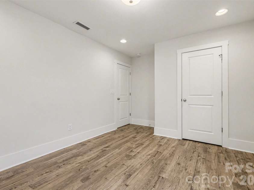 4768 Americana Avenue, Charlotte, NC 28215.  MLS# CAR4342120, YatesRealty ID 2457. 