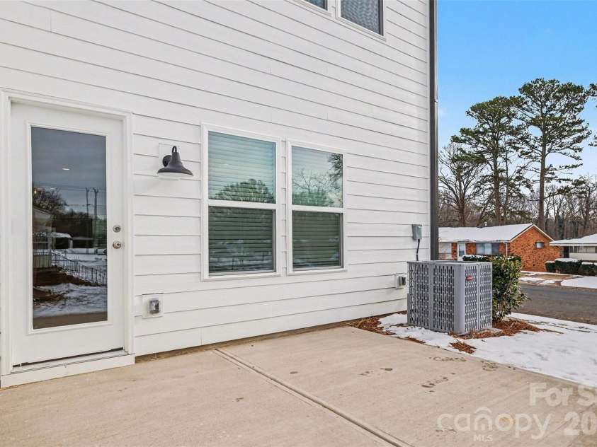 4768 Americana Avenue, Charlotte, NC 28215.  MLS# CAR4342120, YatesRealty ID 2457. 