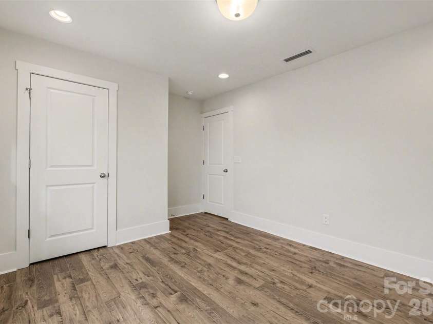 4768 Americana Avenue, Charlotte, NC 28215.  MLS# CAR4342120, YatesRealty ID 2457. Main Floor Bedroom