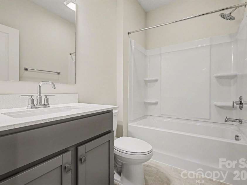 4768 Americana Avenue, Charlotte, NC 28215.  MLS# CAR4342120, YatesRealty ID 2457. Main Floor Full Bathroom