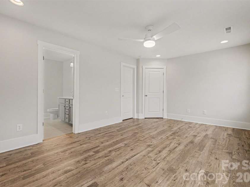 4768 Americana Avenue, Charlotte, NC 28215.  MLS# CAR4342120, YatesRealty ID 2457. Primary Suite