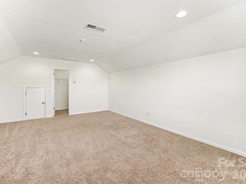 2828 San Saba Street, Charlotte, NC 28214.  MLS# CAR4373803, YatesRealty ID 24571. 3rd Floor Bedroom/Bonus