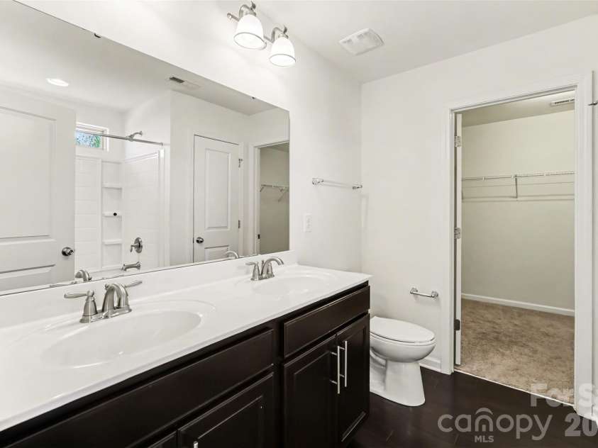 2828 San Saba Street, Charlotte, NC 28214.  MLS# CAR4373803, YatesRealty ID 24571. 