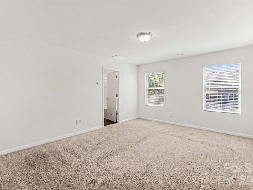 2828 San Saba Street, Charlotte, NC 28214.  MLS# CAR4373803, YatesRealty ID 24571. Master Bedroom