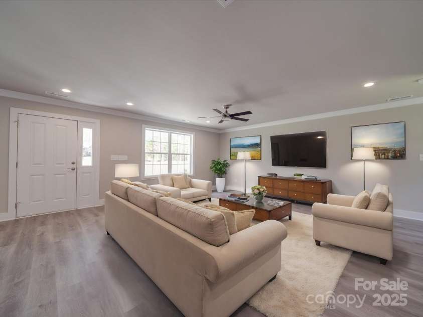 1133 Heather Oak Lane, Oakboro, NC 28129.  MLS# CAR4167649, YatesRealty ID 24572. 
