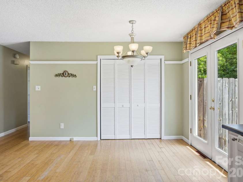 425 Catawba Drive, Salisbury, NC 28147.  MLS# CAR4379262, YatesRealty ID 24572. 