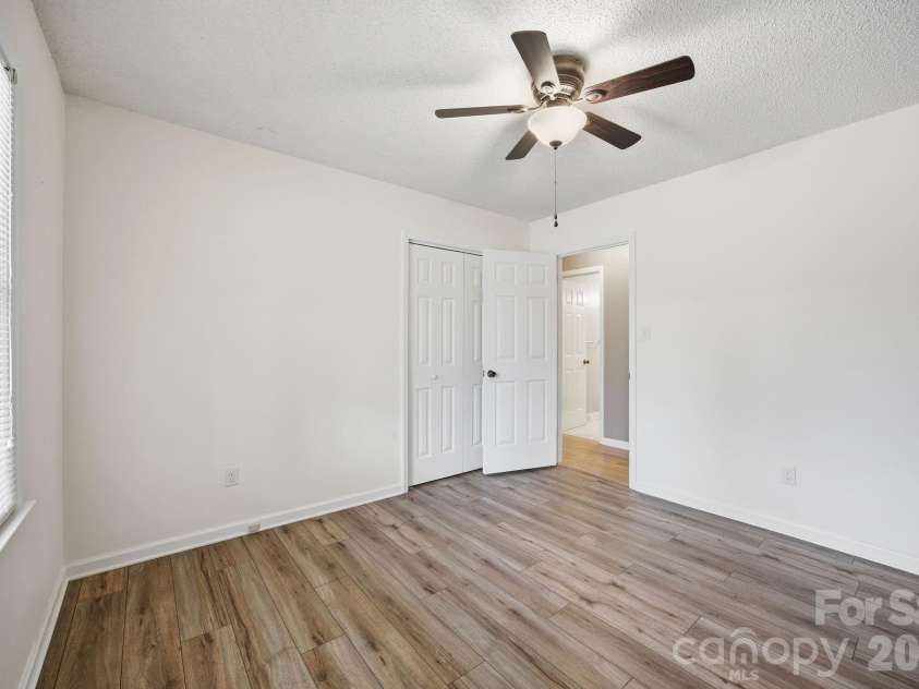 425 Catawba Drive, Salisbury, NC 28147.  MLS# CAR4379262, YatesRealty ID 24572. 