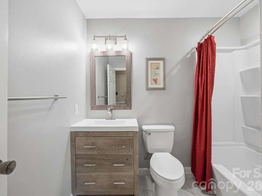 425 Catawba Drive, Salisbury, NC 28147.  MLS# CAR4379262, YatesRealty ID 24572. 