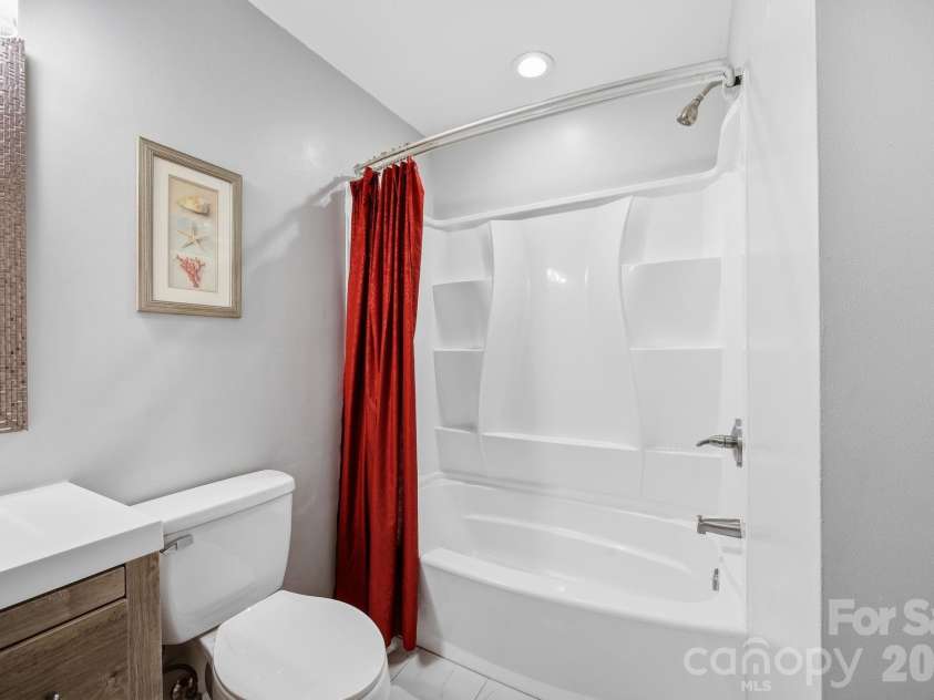 425 Catawba Drive, Salisbury, NC 28147.  MLS# CAR4379262, YatesRealty ID 24572. 