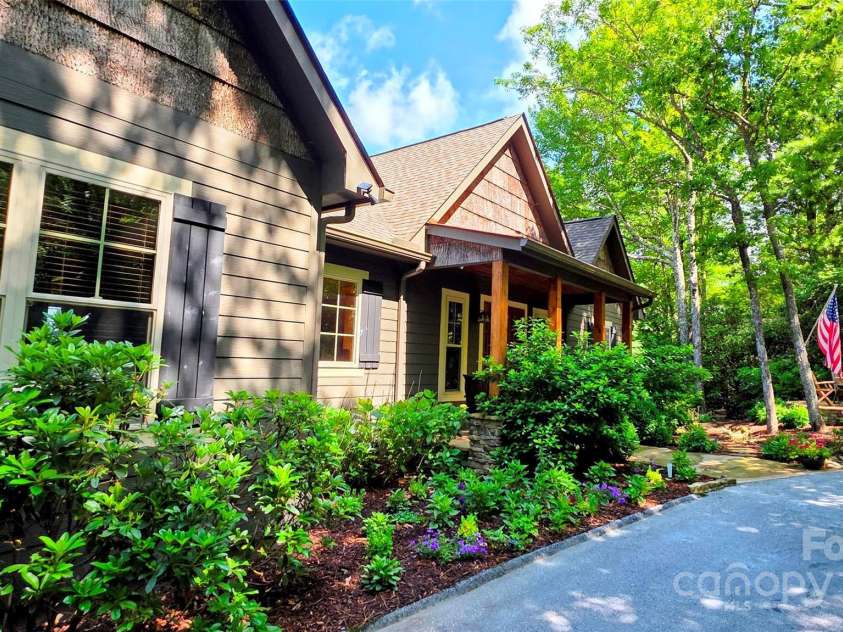 71 Raptor Way, Sapphire, NC 28774.  MLS# CAR4276999, YatesRealty ID 24573. 