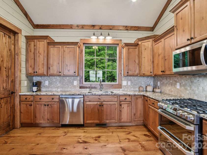 71 Raptor Way, Sapphire, NC 28774.  MLS# CAR4276999, YatesRealty ID 24573. 