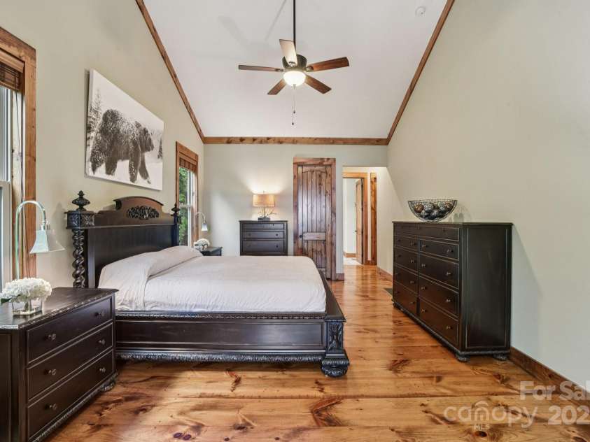 71 Raptor Way, Sapphire, NC 28774.  MLS# CAR4276999, YatesRealty ID 24573. 