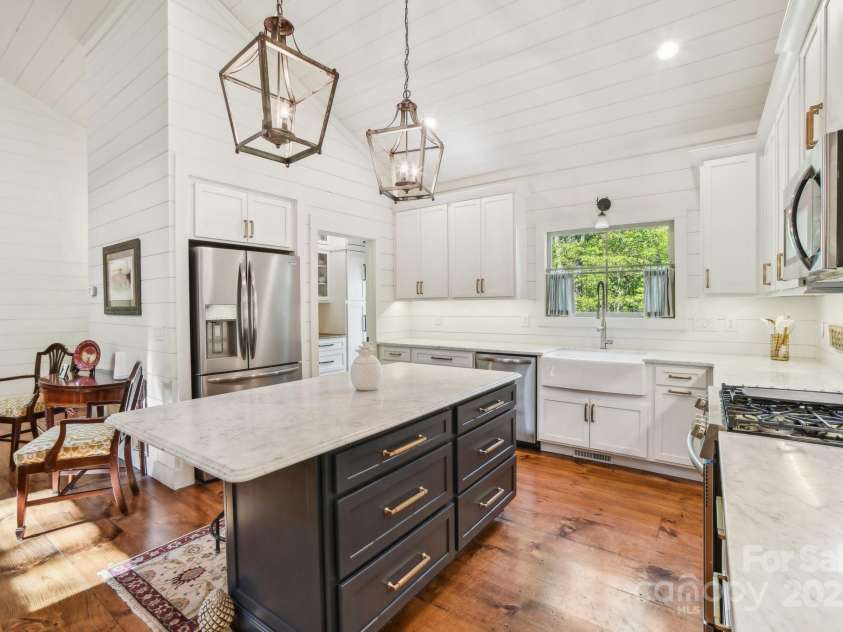 1092 Bald Rock Drive, Sapphire, NC 28774.  MLS# CAR4277235, YatesRealty ID 24574. 