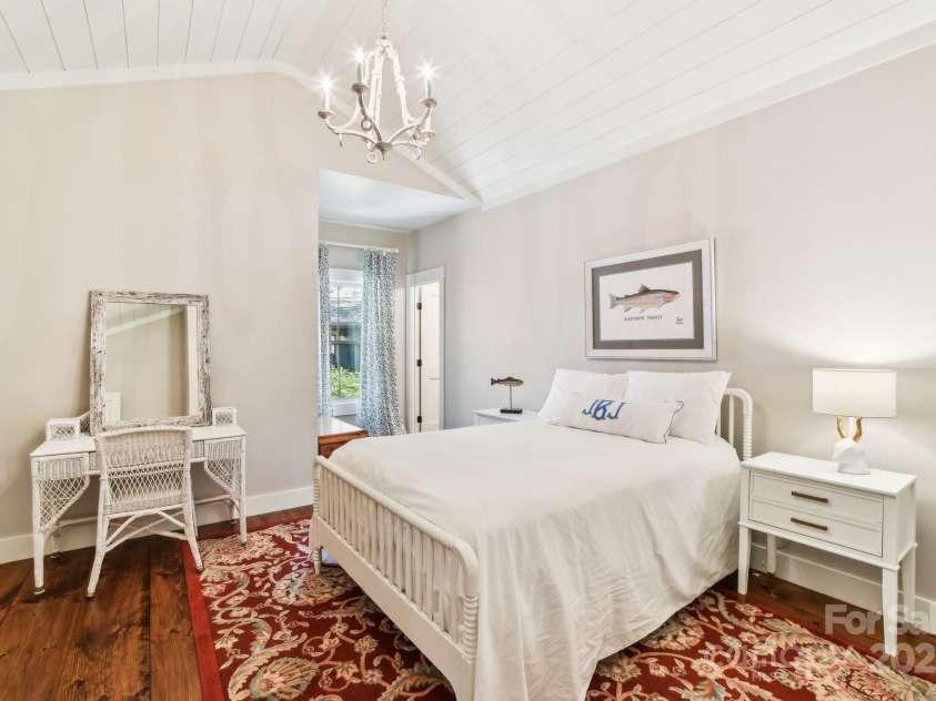 1092 Bald Rock Drive, Sapphire, NC 28774.  MLS# CAR4277235, YatesRealty ID 24574. 