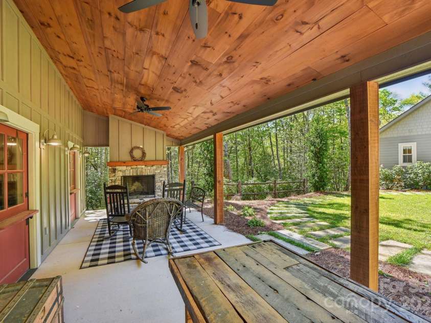 1092 Bald Rock Drive, Sapphire, NC 28774.  MLS# CAR4277235, YatesRealty ID 24574. 