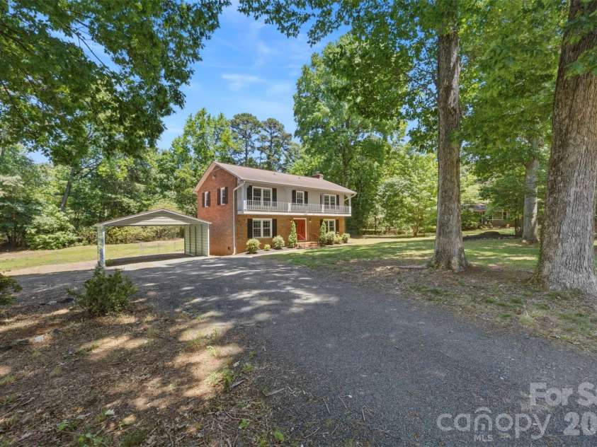 5043 Kittredge Road, Mint Hill, NC 28227.  MLS# CAR4381904, YatesRealty ID 24574. 