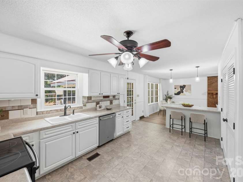5043 Kittredge Road, Mint Hill, NC 28227.  MLS# CAR4381904, YatesRealty ID 24574. 