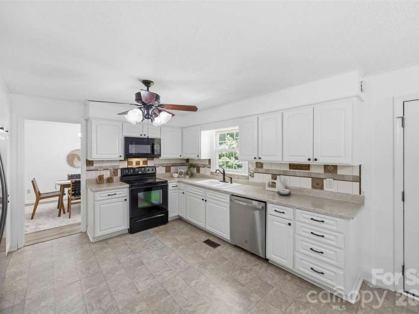 5043 Kittredge Road, Mint Hill, NC 28227.  MLS# CAR4381904, YatesRealty ID 24574. 