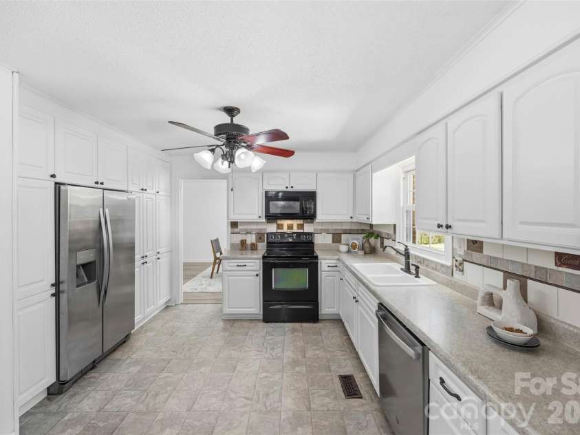 5043 Kittredge Road, Mint Hill, NC 28227.  MLS# CAR4381904, YatesRealty ID 24574. 