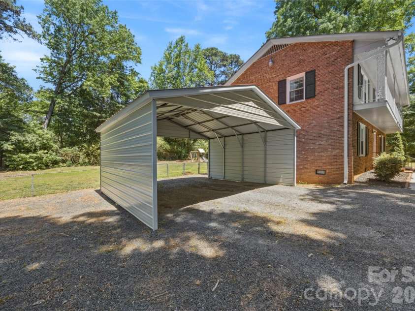 5043 Kittredge Road, Mint Hill, NC 28227.  MLS# CAR4381904, YatesRealty ID 24574. 