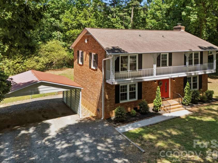 5043 Kittredge Road, Mint Hill, NC 28227.  MLS# CAR4381904, YatesRealty ID 24574. 