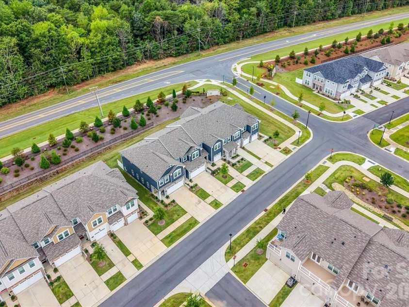 11310 Bartrams Way, Charlotte, NC 28278.  MLS# CAR4345308, YatesRealty ID 24575. 
