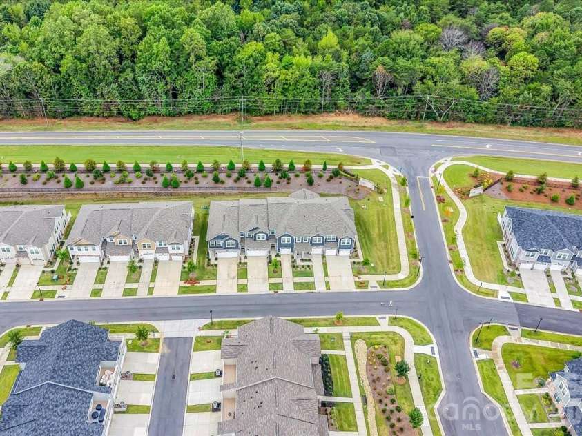 11310 Bartrams Way, Charlotte, NC 28278.  MLS# CAR4345308, YatesRealty ID 24575. 