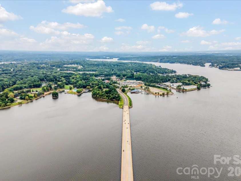 11310 Bartrams Way, Charlotte, NC 28278.  MLS# CAR4345308, YatesRealty ID 24575. 