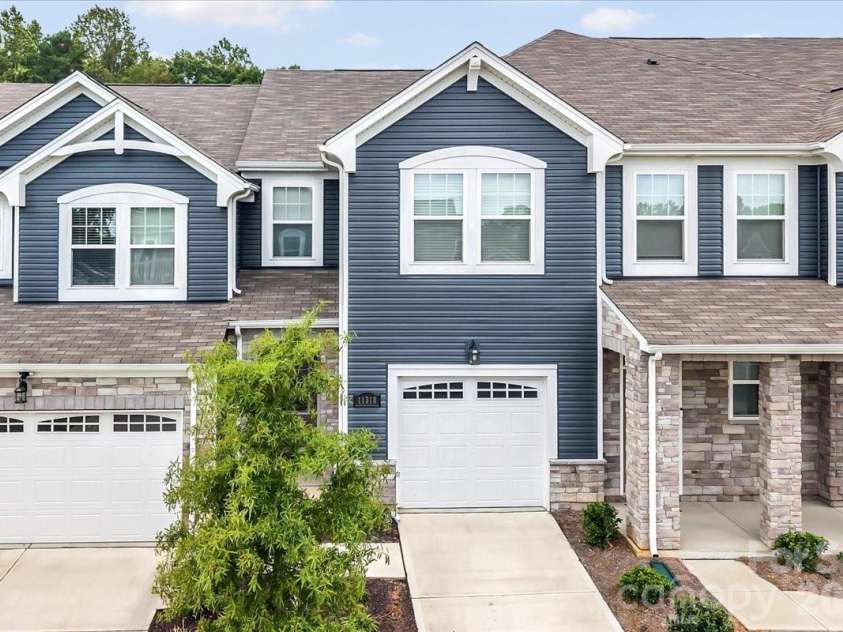 11310 Bartrams Way, Charlotte, NC 28278.  MLS# CAR4345308, YatesRealty ID 24575. Welcome Home!