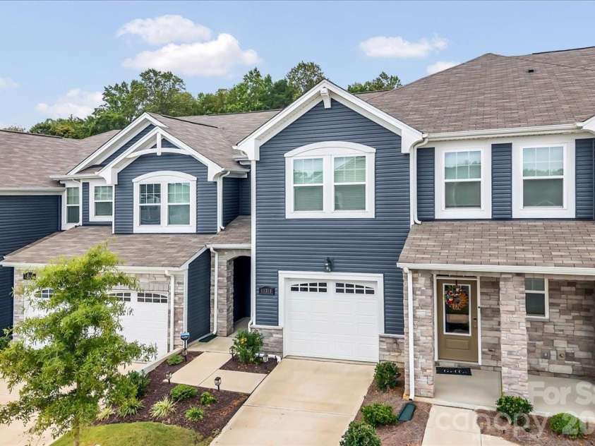 11310 Bartrams Way, Charlotte, NC 28278.  MLS# CAR4345308, YatesRealty ID 24575. Welcome Home!