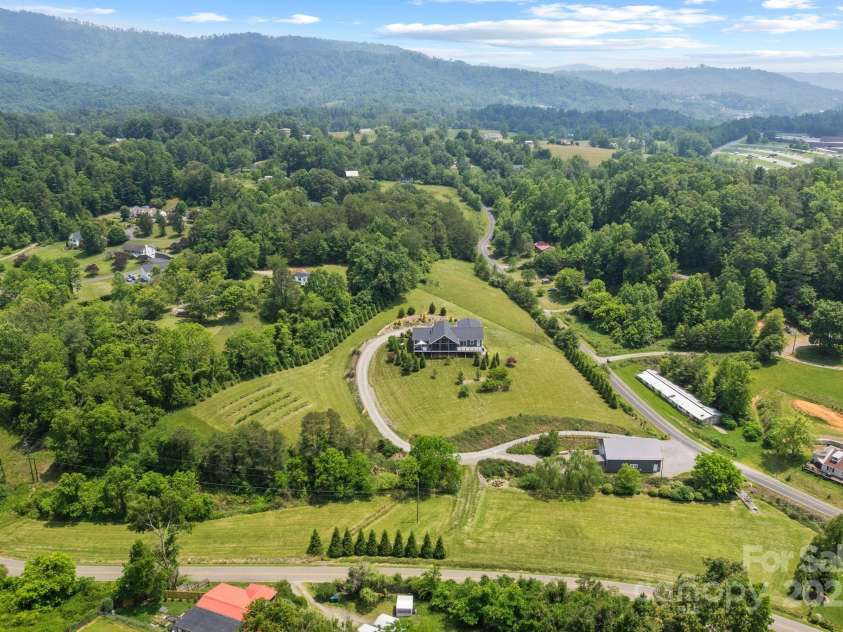 41 Bell Sprinkle Road, Weaverville, NC 28787.  MLS# CAR4268060, YatesRealty ID 24576. 