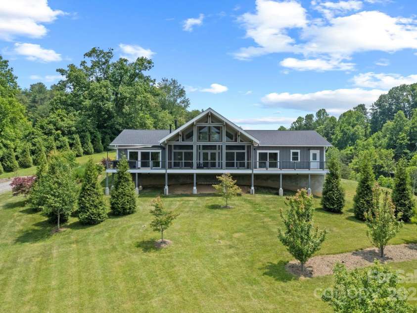 41 Bell Sprinkle Road, Weaverville, NC 28787.  MLS# CAR4268060, YatesRealty ID 24576. 