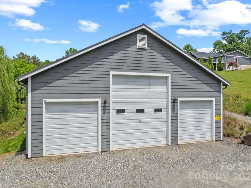 41 Bell Sprinkle Road, Weaverville, NC 28787.  MLS# CAR4268060, YatesRealty ID 24576. 