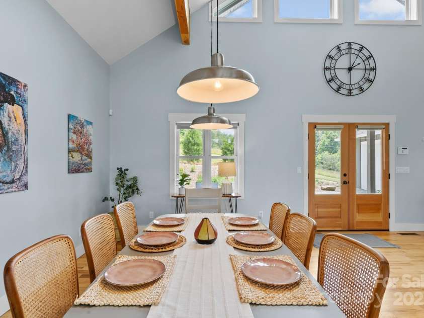 41 Bell Sprinkle Road, Weaverville, NC 28787.  MLS# CAR4268060, YatesRealty ID 24576. Perfect for entertaining
