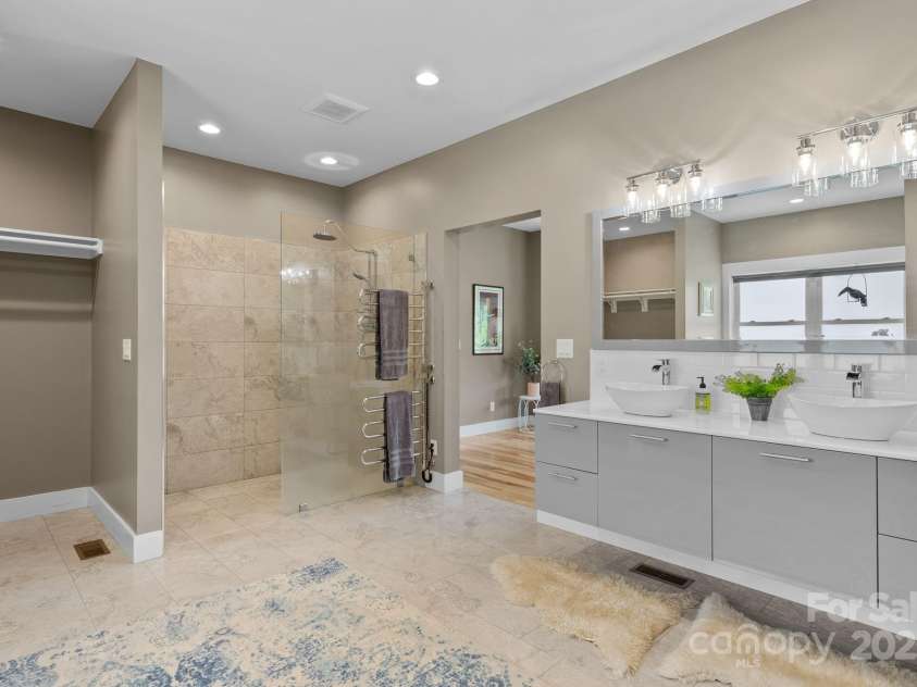41 Bell Sprinkle Road, Weaverville, NC 28787.  MLS# CAR4268060, YatesRealty ID 24576. Primary shower with no threshold
